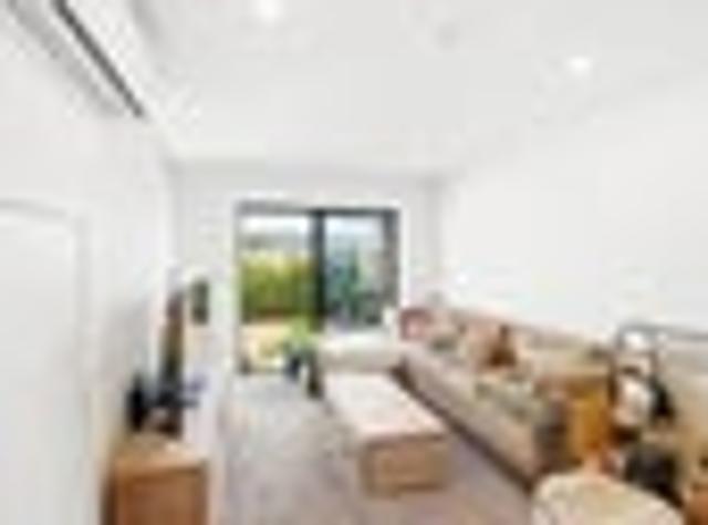 Townhouse for sale in Heathcote, Canterbury