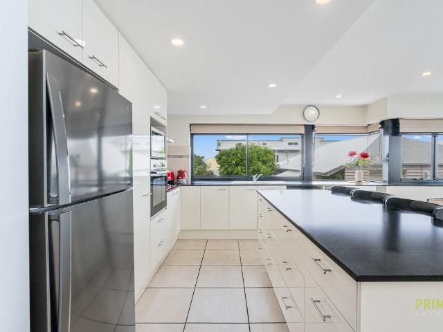 Apartment for sale in Urangan, Fraser Coast Regional
