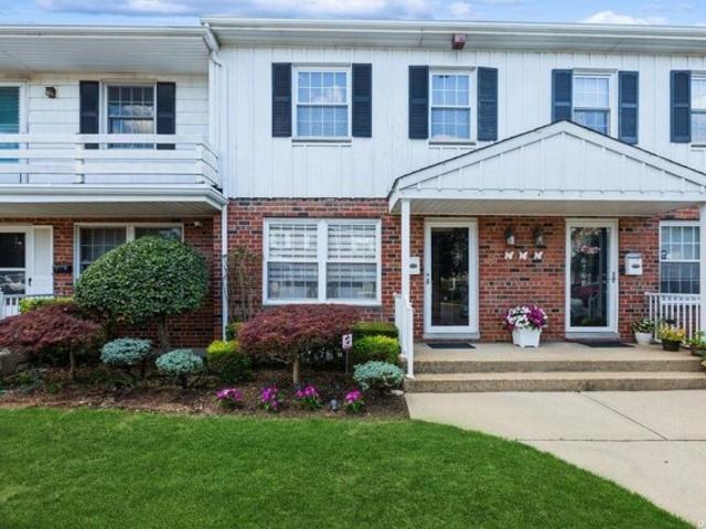 Condo for sale in Hempstead
