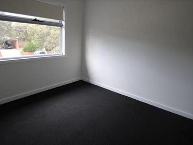 Townhouse for rent in Camerons Creek, Victoria