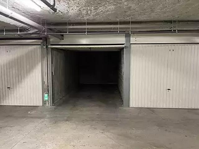 Garage location à Le Village, Frontonas