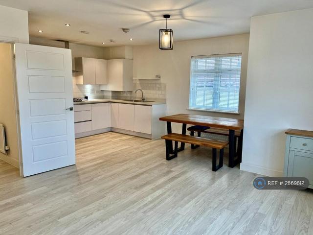 Apartment for rent in Castle Hill, Monks Orchard