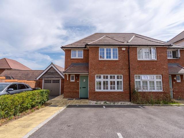 House for rent in Castle Hill, Monks Orchard
