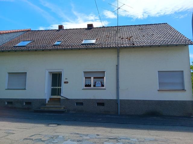 Villa kaufen in Martinshöhe, Rheinland-Pfalz