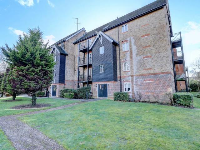 Apartment for rent in High Wycombe Community Board, High Wycombe