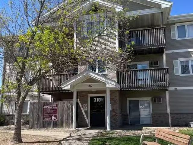 Condo for rent in Urbandale