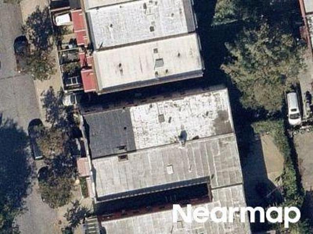 House for sale in The Bronx, Arverne