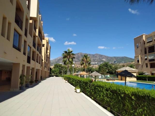 Apartamento en alquiler en Los Pacos, Fuengirola