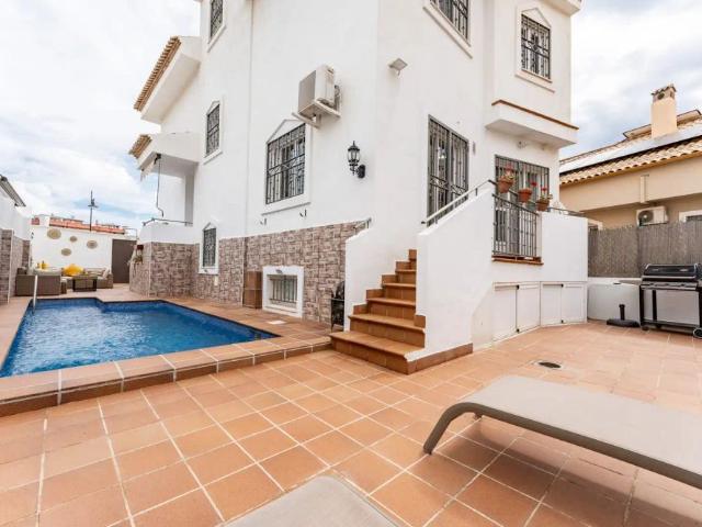 Apartamento en alquiler en Los Pacos, Costa del Sol Occidental