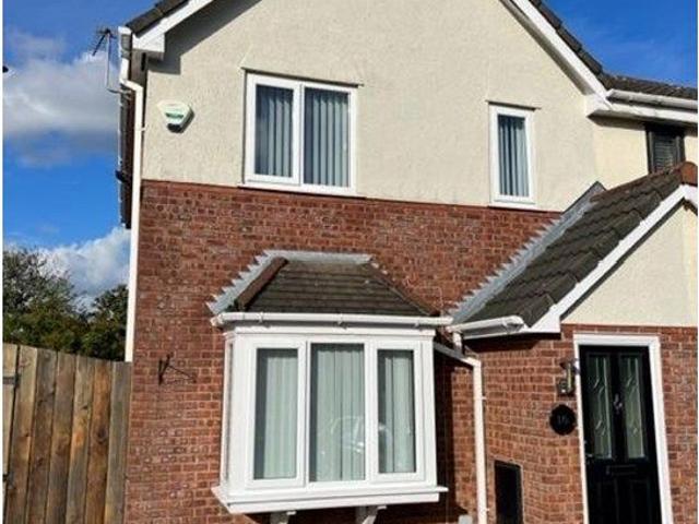 House for rent in Calderstones
