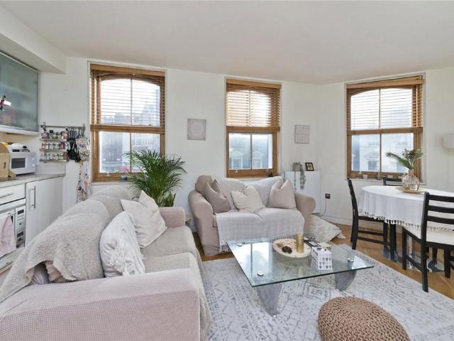 House for rent in Fulham, Walham Green