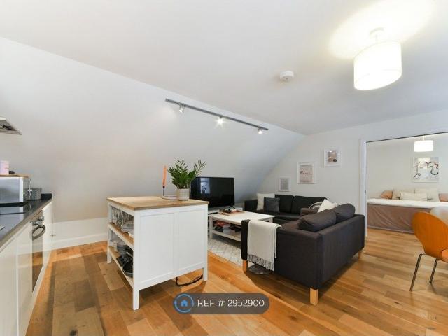 Apartment for rent in Fulham, Greater London