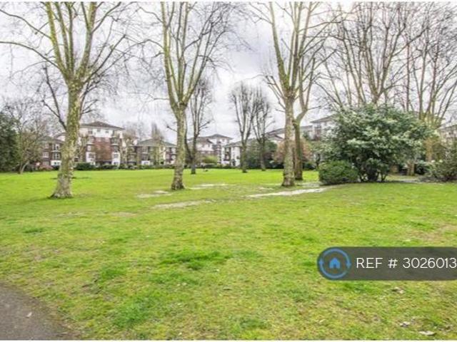 Apartment for rent in West Kensington, Greater London