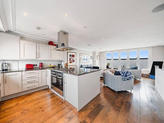 Apartment for rent in Parson's Green, Greater London