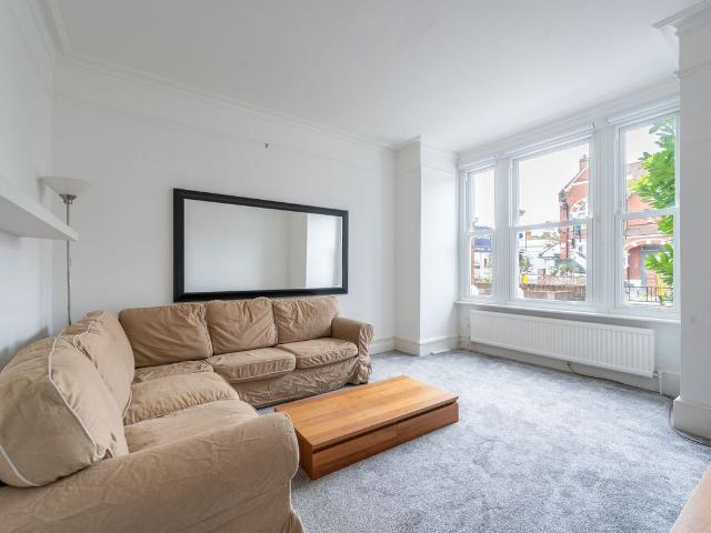 Apartment for rent in London Borough of Hammersmith and Fulham, Greater London