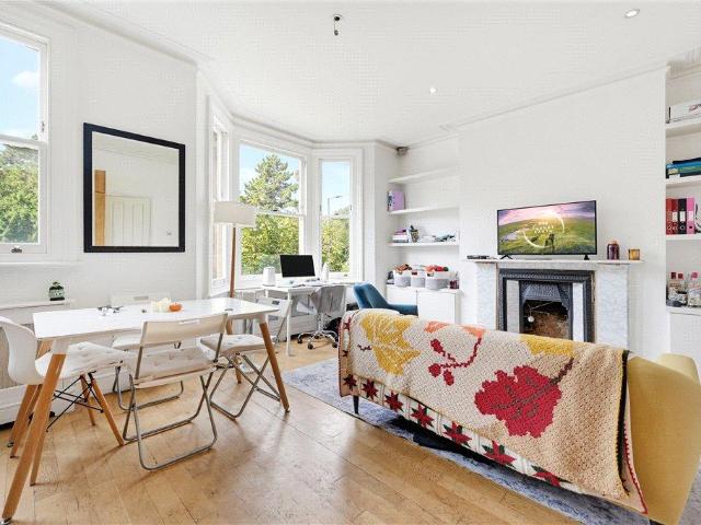 Apartment for rent in London Borough of Hammersmith and Fulham, Greater London