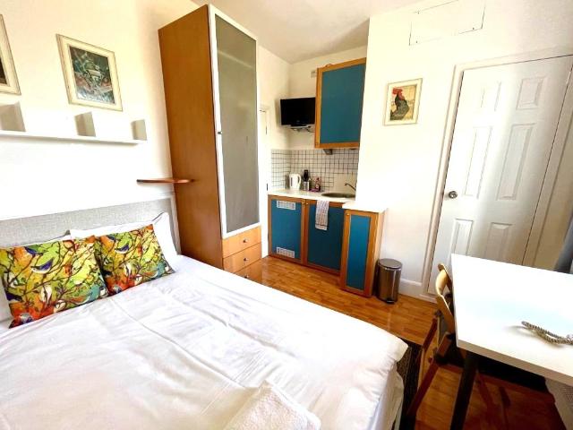 Studio for rent in Hammersmith, Greater London