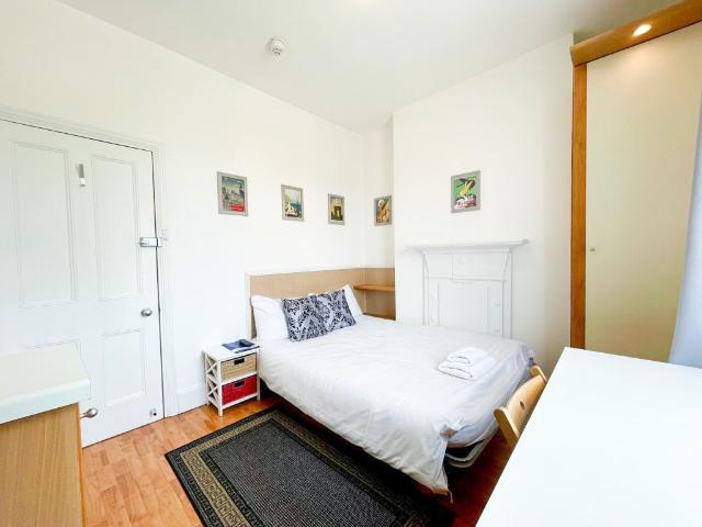 Studio for rent in London Borough of Hammersmith and Fulham, Greater London