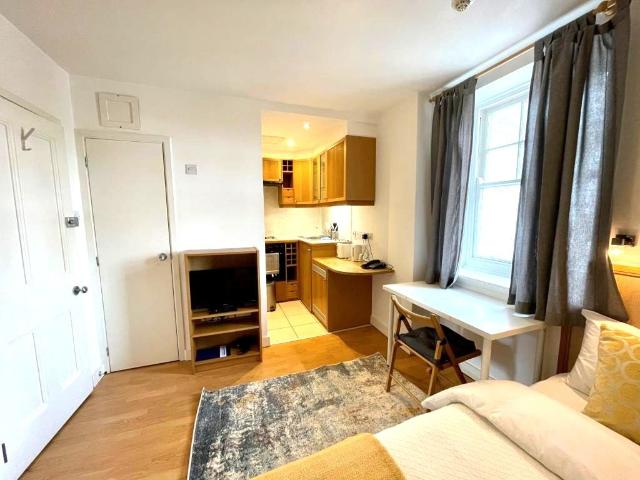 Studio for rent in Hammersmith, Greater London