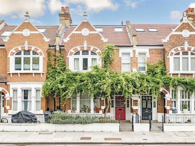 Apartment for rent in London Borough of Hammersmith and Fulham, Greater London