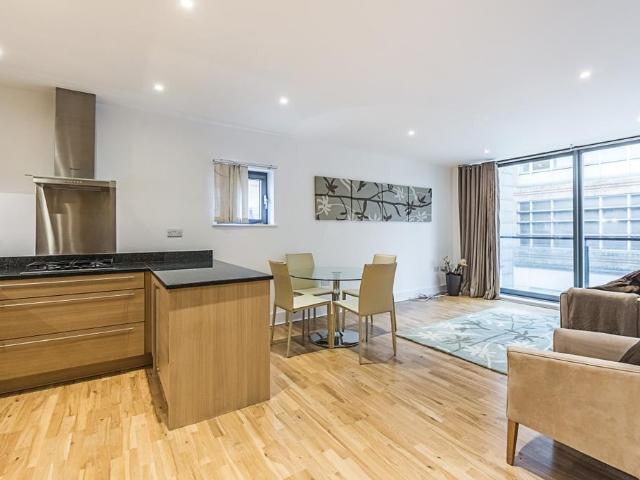 Apartment for rent in Brompton, Greater London
