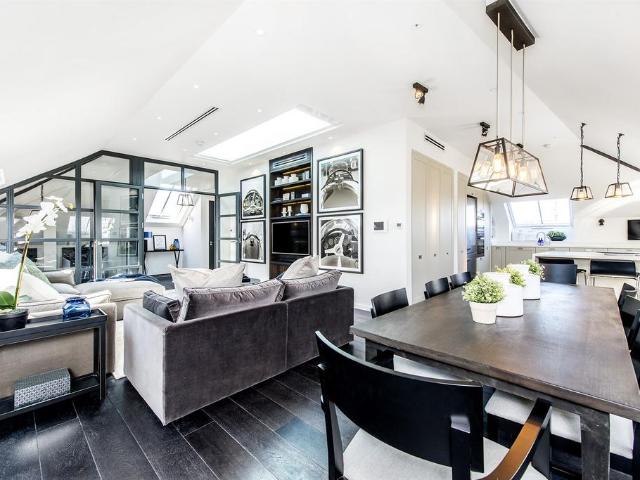 House for rent in Brompton, Greater London