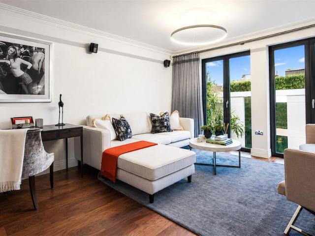House for rent in Chelsea, Greater London