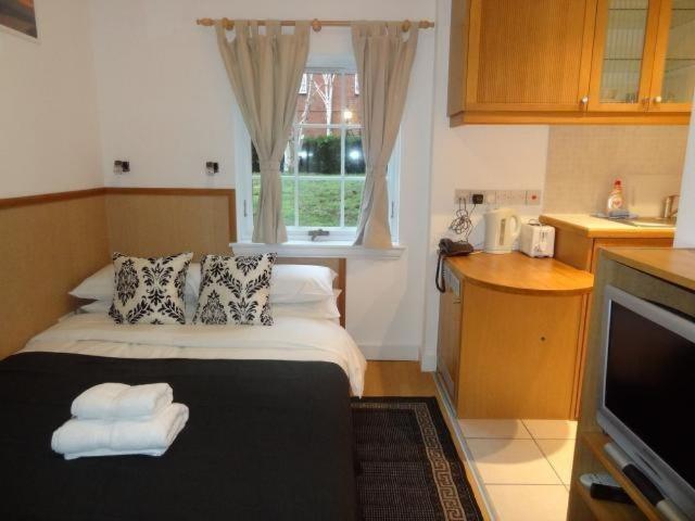 Studio for rent in Earl's Court, Greater London