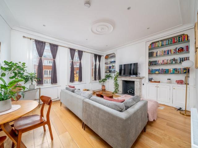 Apartment for rent in Earl's Court, Greater London