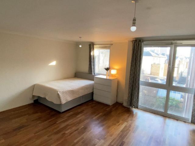 House for rent in Brompton, Greater London
