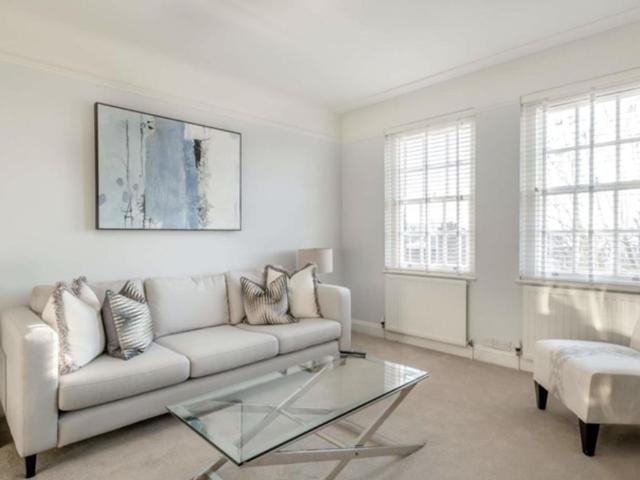 Apartment for rent in Earl's Court, Greater London