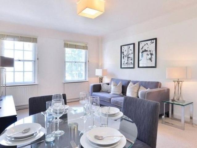 Apartment for rent in Brompton, Greater London