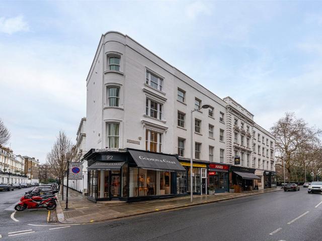 Studio for rent in Brompton, Greater London