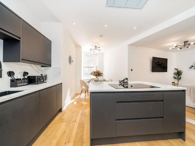 Apartment for rent in Fulham, Greater London
