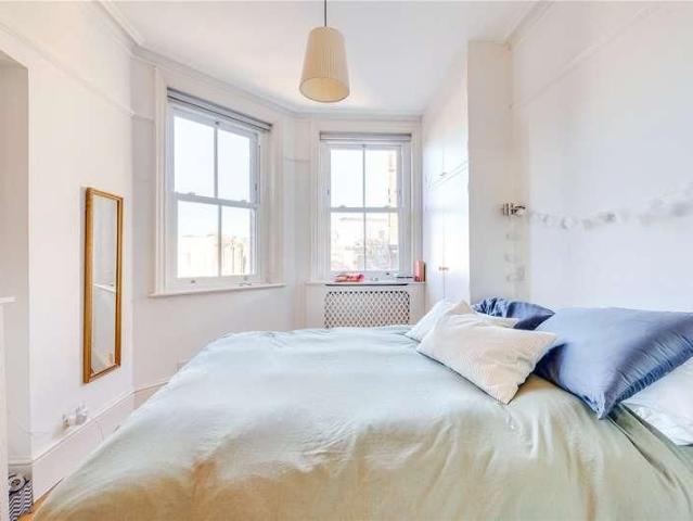 Apartment for rent in Fulham, Walham Green