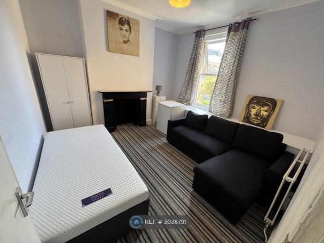 Room for rent in Fulham, Greater London