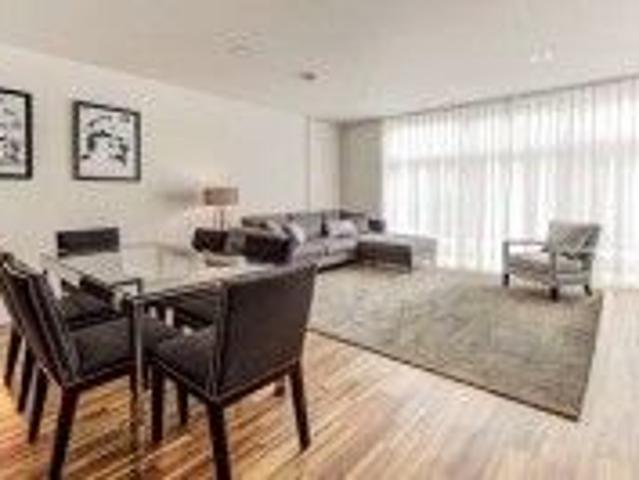 Apartment for rent in Brompton, Greater London