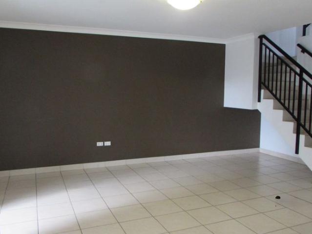 Townhouse for rent in Sydney, New South Wales