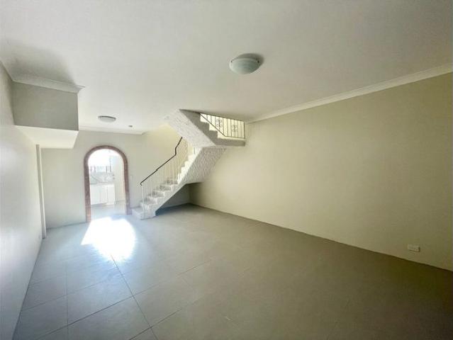 Townhouse for rent in Sydney, New South Wales