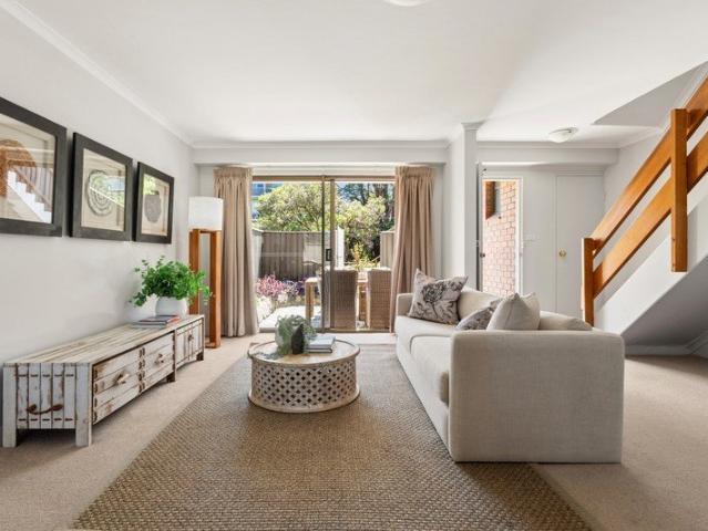 Townhouse for sale in Lower North Shore, Sydney