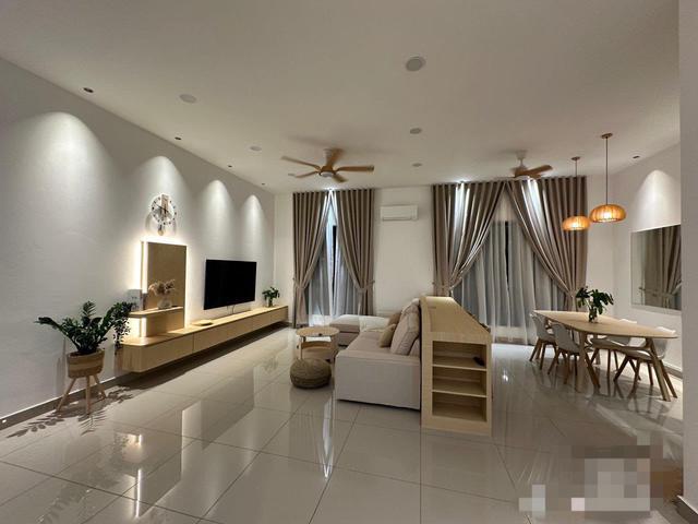 Townhouse for rent in Petaling, Alam Impian