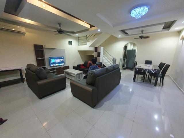 Terraced House for rent in Lunas