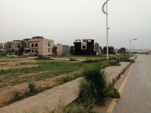 House for sale in Faisalabad, Islamabad Capital Territory