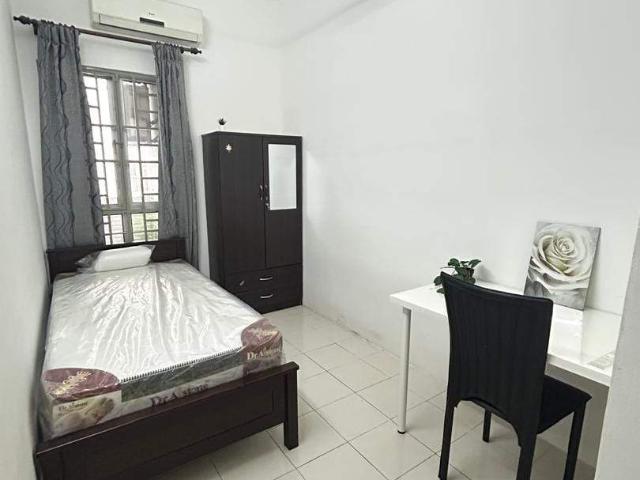 Room for rent in PJS 11, Majlis Bandaraya Subang Jaya