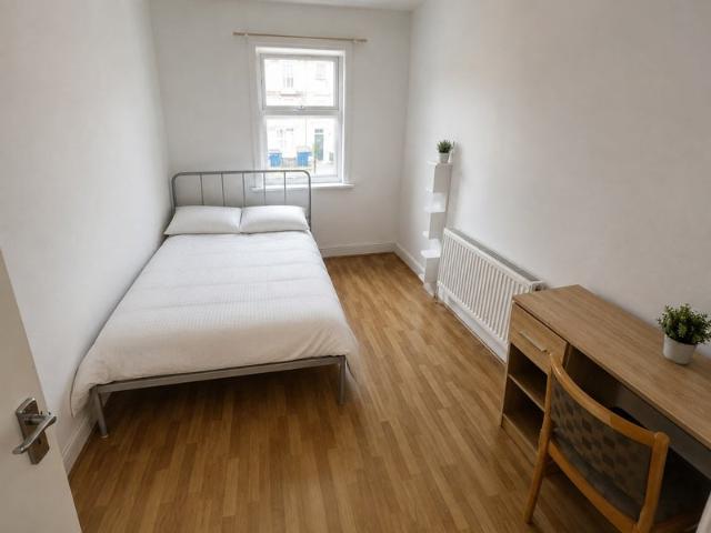 Apartment for rent in Cowley, Greater London