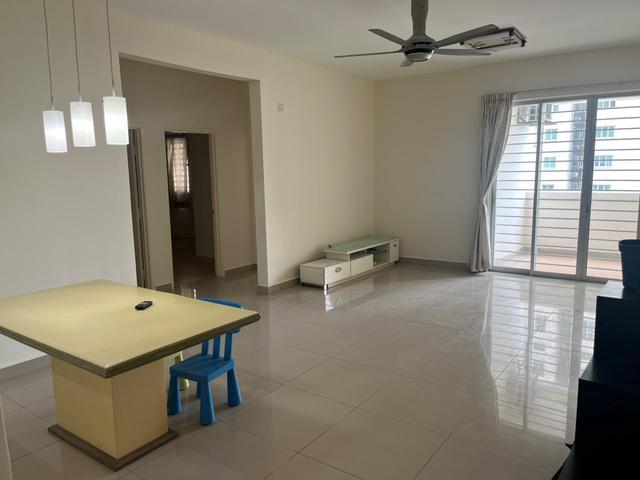 Condominium for sale in Seri Kembangan, Majlis Bandaraya Subang Jaya