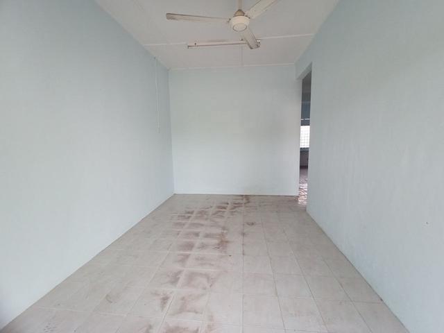 Terraced House for sale in Malaka