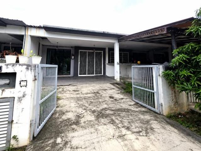 Terraced House for sale in Tanjong Sepat, Selangor