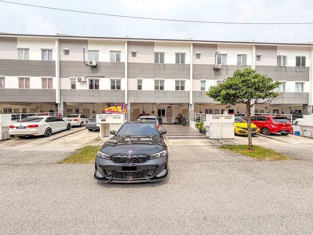 Townhouse for sale in Petaling, Alam Impian