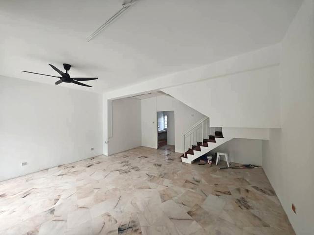 Terraced House for sale in Seri Kembangan, Majlis Bandaraya Subang Jaya